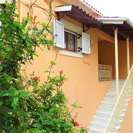 Holiday home Pitsa's House *